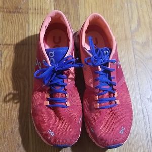 On Cloud X running shoes sz 8